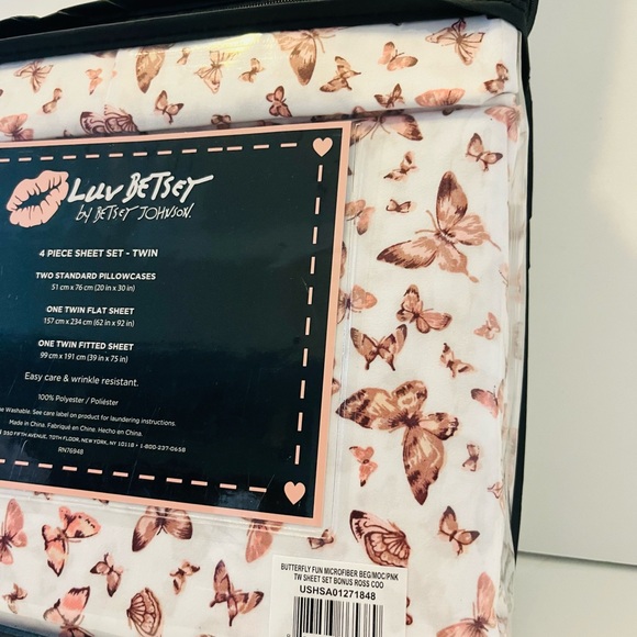 Luv Betsey by Betsey Johnson 4 Piece Twin Size Sheet Set Butterfly Fun - Picture 10 of 10